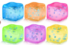 SMALL SNOWFLAKE CUBE SQUISHY (WINTER/HOLIDAY)